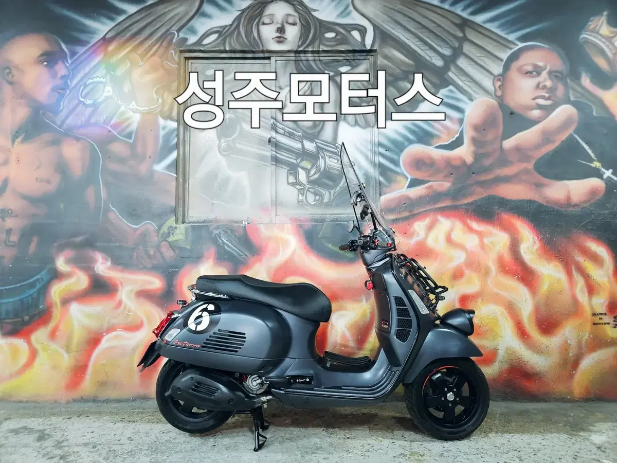 베스파 세이조르니300CC/22년식/13054KM/무광블랙/베스파/스쿠터